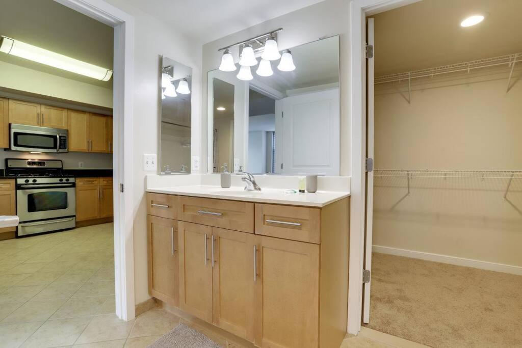 Fantastic 2 Bedroom Condo At Pentagon City Arlington Ngoại thất bức ảnh